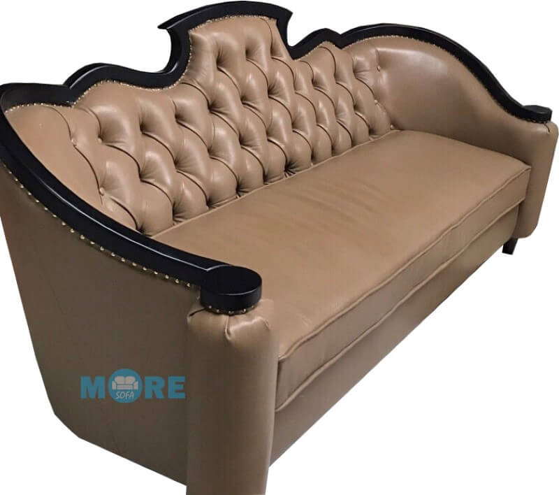 Sản xuất hoàn thiện Sofa tân cổ điển MS-028 gỗ tự nhiên Óc chó, bọc da bò thật nhập khẩu, nguyên liệu tự nhiên tạo cảm giác ấm cúng, gần gũi với thiên nhiên.