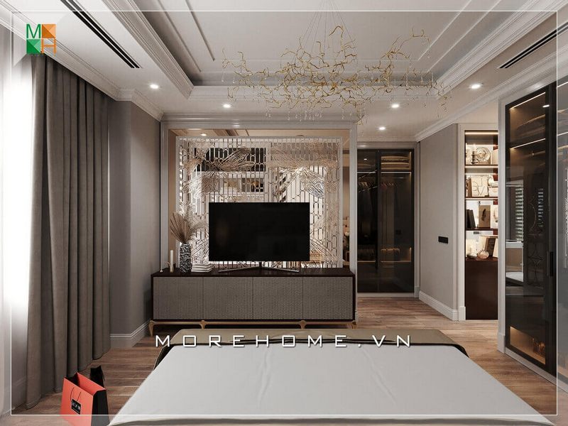 Ấn tượng với thiết kế phòng ngủ mở hiện đại cho chung cư. Vách ngăn kim loại hiện đại sau kệ tivi lạ mắt và rất độc đáo tạo nên vẻ sang trọng cho căn phòng ngủ.