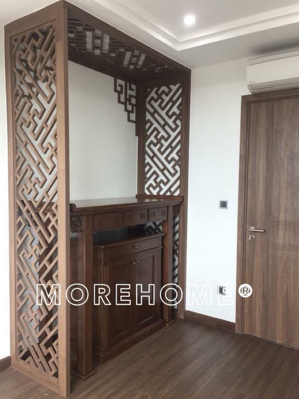 Sử dụng bàn thờ gỗ óc chó là xu hướng mới của người tiêu dùng với các ưu điểm về chất gỗ, màu sắc , .. và nhiều mẫu mã , đáp ứng mọi nhu cầu tâm linh.